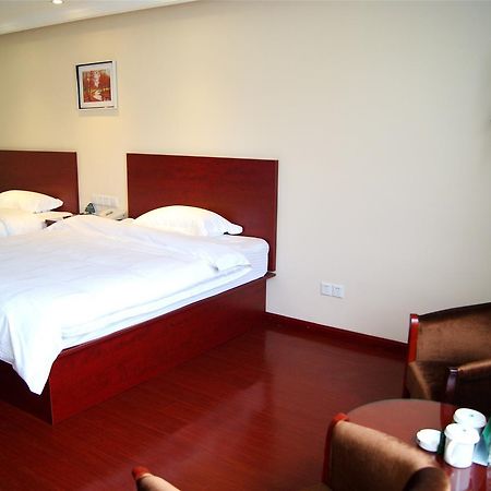 Greentree Alliance Guangxi Hezhou Babu District Lingfeng Square Hotel Exteriör bild