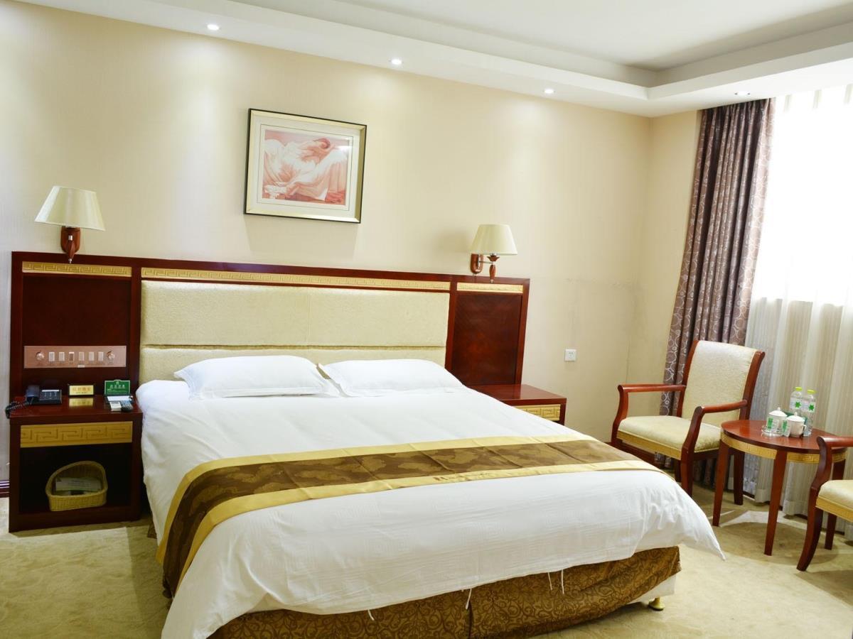 Greentree Alliance Guangxi Hezhou Babu District Lingfeng Square Hotel Exteriör bild