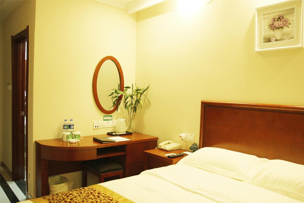 Greentree Alliance Guangxi Hezhou Babu District Lingfeng Square Hotel Exteriör bild