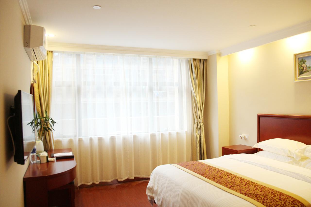 Greentree Alliance Guangxi Hezhou Babu District Lingfeng Square Hotel Exteriör bild